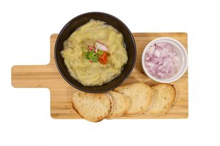 Eggplants with red onion & ciabatta