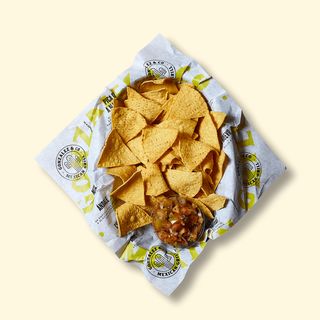 Chips con pico de gallo