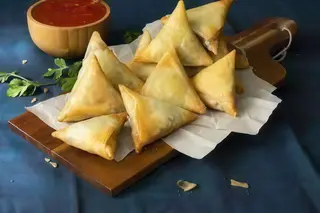 2. Samosa vegetale - 3 pezzi