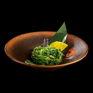 Sałatka z trawy morskiej z sezamem