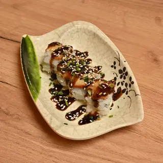121.Uramaki Anguila(4 Uds.)