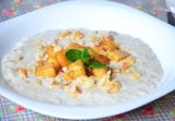 Oatmeal with caramelized apple and cinnamon