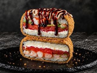 Бургер рол з креветкою та лососем (440g)