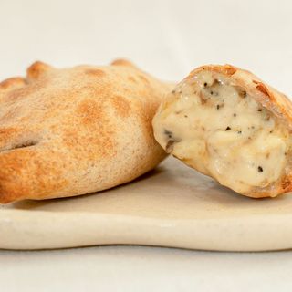 Empanada de Mozzarella e Trufas