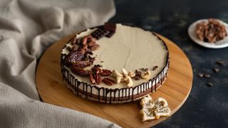 Tort cu vanilie si ciocolata