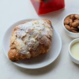 Миндальный круассан 