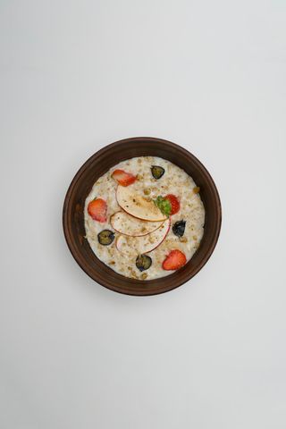 Овсяная/рисовая каша с ягодами (250г)