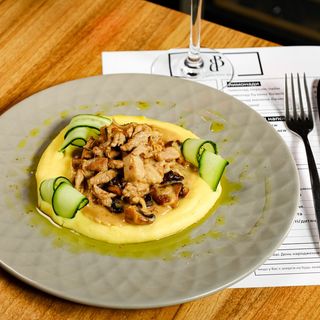 Stroganoff з пармезановим кремом