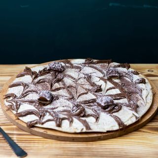 La torta di piada Nutella, cioccolato bianco, Kinder bueno