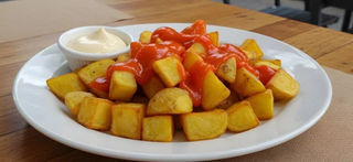 Patatas bravas