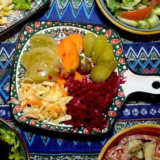 მწნილის ასორტი