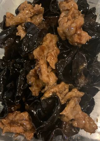 69В. Телешко с китайски черни гъби(750гр)