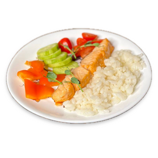 Філе лосося з рисом та свіжими овочами (180г)