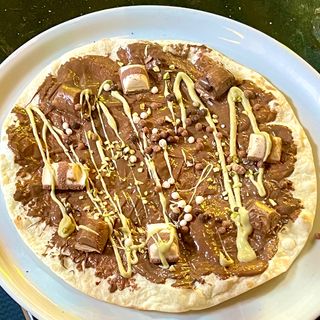 Pizzeta de Nutella, Kinder bueno blanc i negre…i crema de festucs….