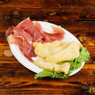 Gnocco fritto con crudo