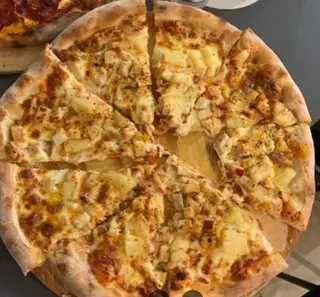 Pizza Hawaiana (30 Cm.)
