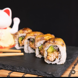 69. Uramaki Dragón Roll (8 Pzs.)