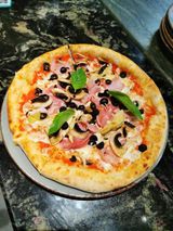 Пица Капричоза