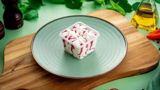 Krem sladoled jogurt šumsko voće