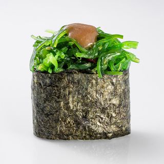 გუნკანი ჩუკა წყალმცენარეებით