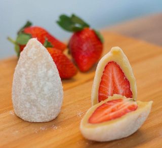 Coxinha de Morango Nido