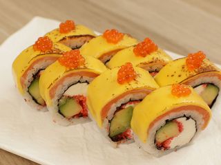 Філадельфія з лососем та чедером (0.350g)