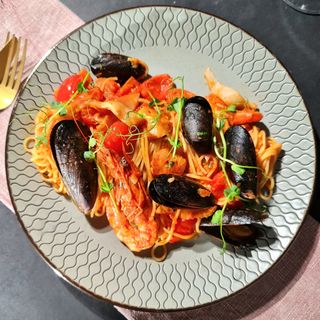 Spaghetti cu fructe de mare