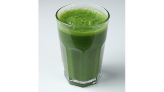 Sok ananas-szpinak świeżo wyciskany