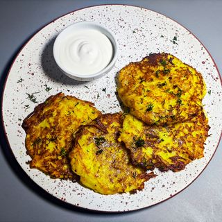 Деруни зі сметаною