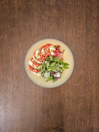 Salata Caprese