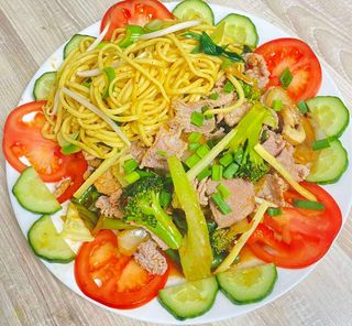 51. Wieprzowina z czosnkiem i trawą cytrynową