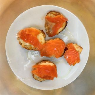 Bruschetta col salmone