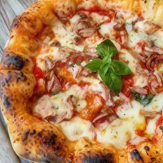 Pizza Napoletana (33 cm.)