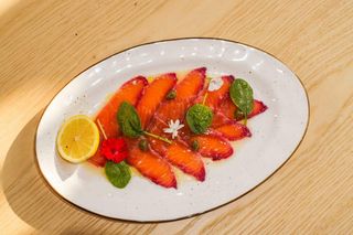 Карпаччо и норвежского лосося