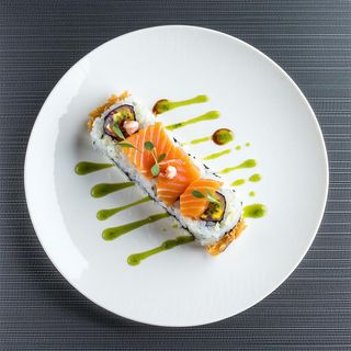 954. Salmone hot roll
