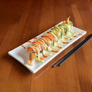 88-Uramaki Maki Dragón Langostino Tempura Surimi (8 Pzs.)