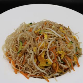 161 Spaghetti di riso con verdure