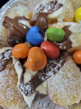 Brioches farcita con crema M & M's