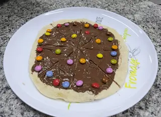 Pizza Nutella com Smarties