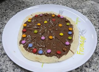 Pizza Nutella com Smarties