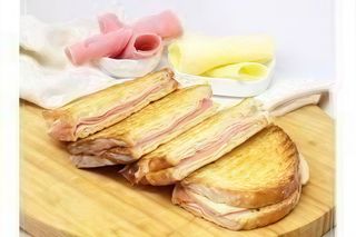 TOSTA FIAMBRE - HAM TOAST
