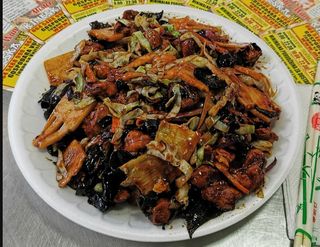 Meso sa bambusom i kineskim pečurkama