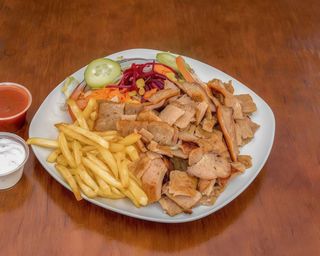 Plato doner kebab con patatas ó arroz