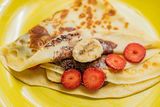 Crepe with Nutella, banana, strawberry/Блин с Нутеллой, бананом и клубникой