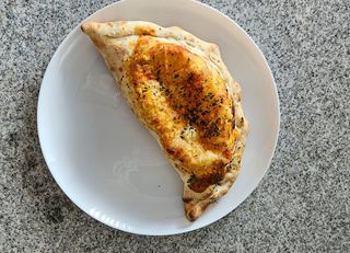 Pizza Calzone (33 cm.)