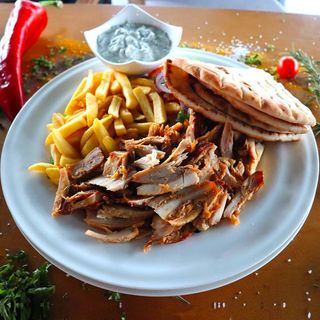 Gyros pui la farfurie