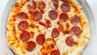 Пицца пепперони