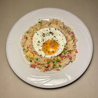 Arroz frito con huevo 炒饭煎蛋