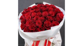 Bukiet 19 czerwonych róż