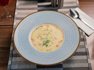 Ciorbita de pui a la grec